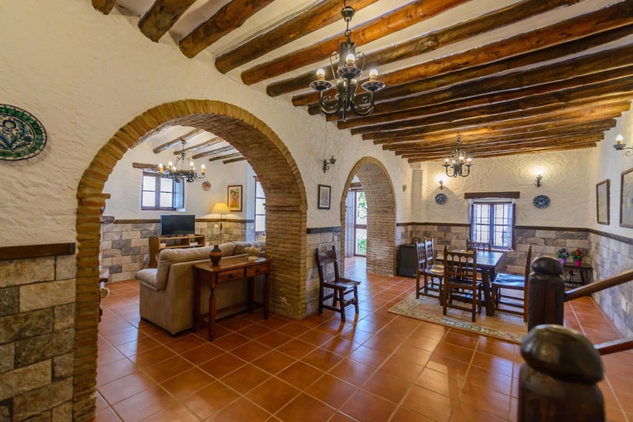 El Pilarillo Piscina Compartida Holiday home *